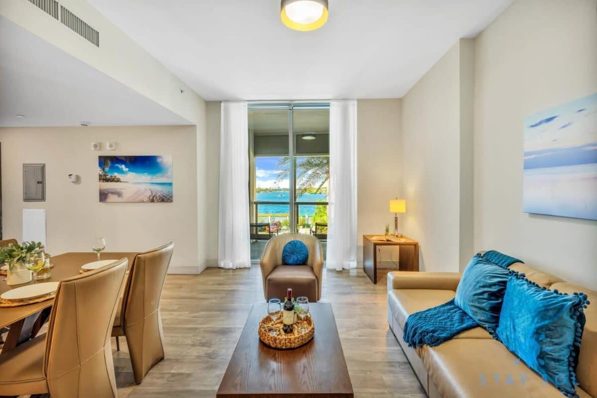 Apartment With Bay View Balcony - Pool - Up To 6 - Gym Hollywood Ngoại thất bức ảnh