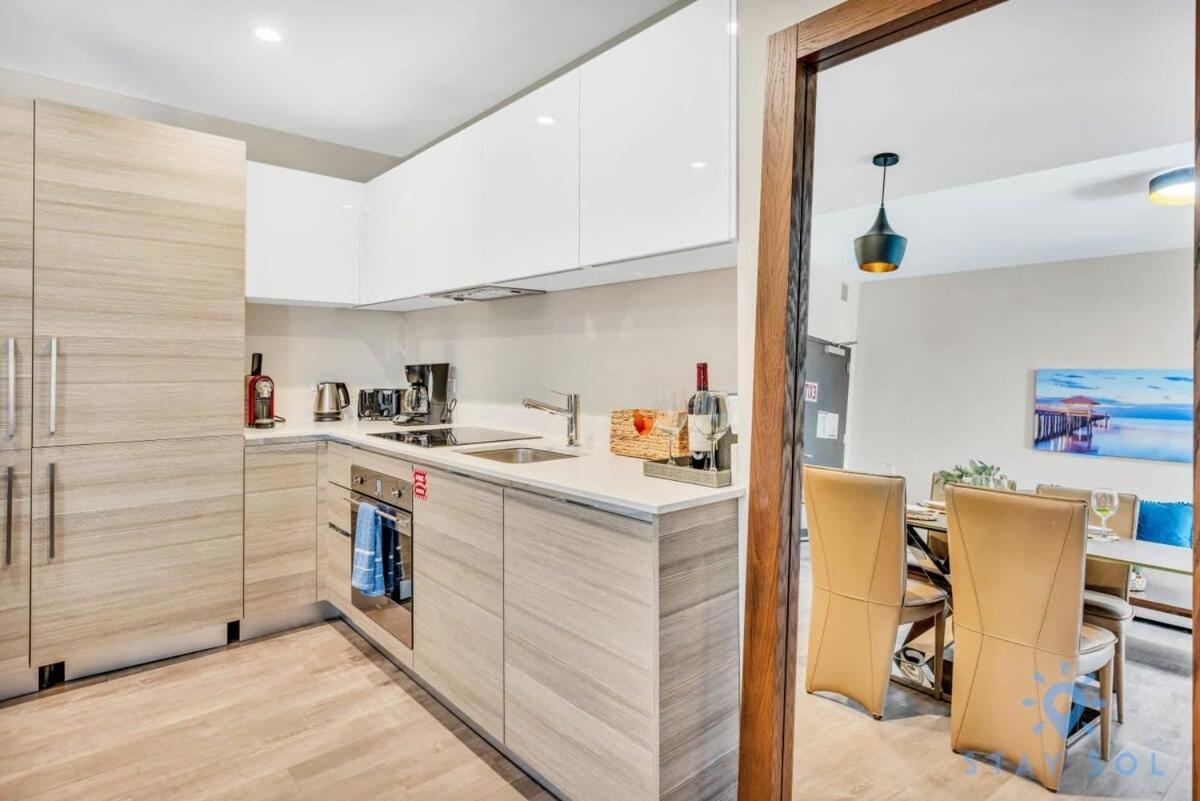 Apartment With Bay View Balcony - Pool - Up To 6 - Gym Hollywood Ngoại thất bức ảnh