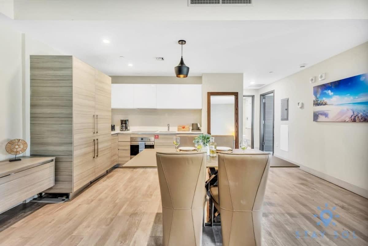 Apartment With Bay View Balcony - Pool - Up To 6 - Gym Hollywood Ngoại thất bức ảnh