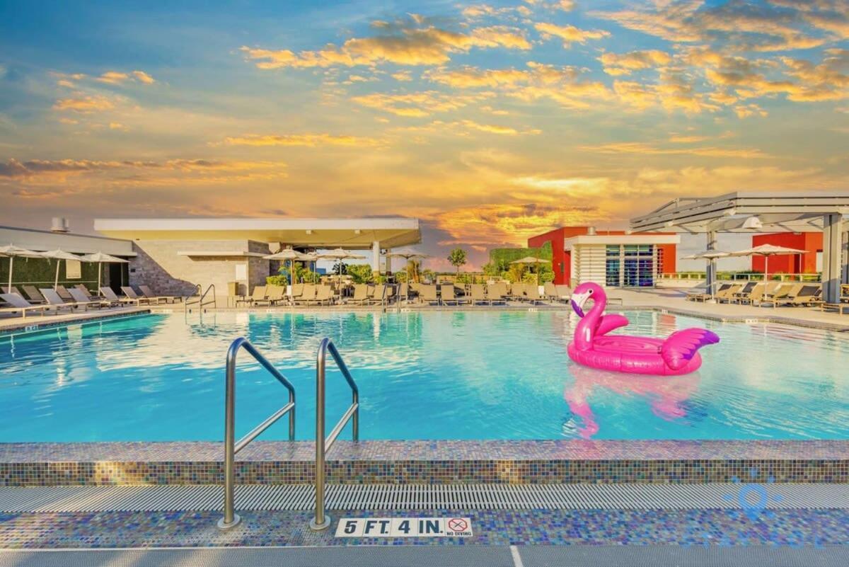 Apartment With Bay View Balcony - Pool - Up To 6 - Gym Hollywood Ngoại thất bức ảnh