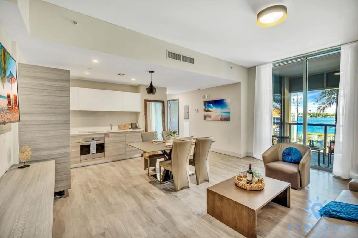 Apartment With Bay View Balcony - Pool - Up To 6 - Gym Hollywood Ngoại thất bức ảnh